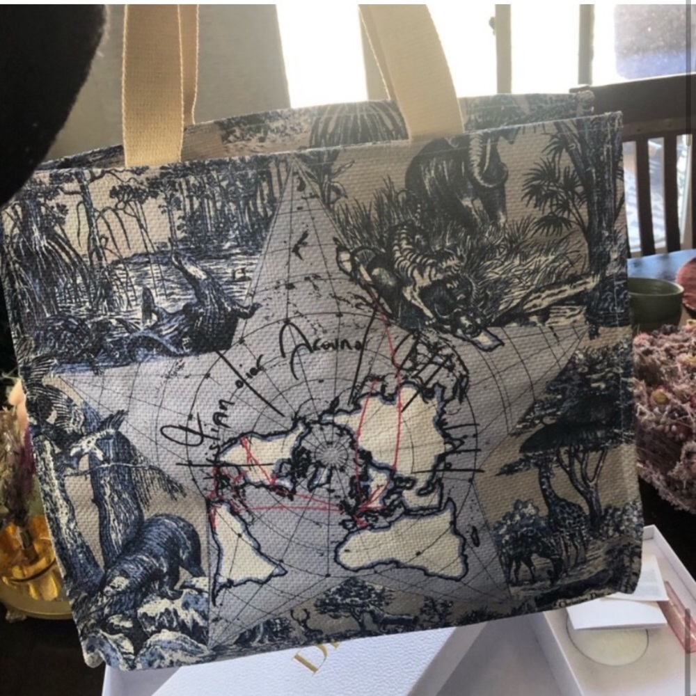 Dior tote bag & toiletries